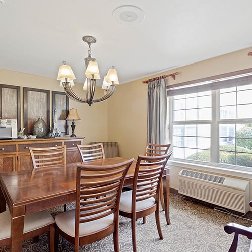 Dining room at Sullivan Park Care Center